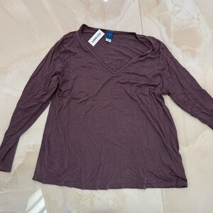NWT Soft long sleeve V neck Shirt